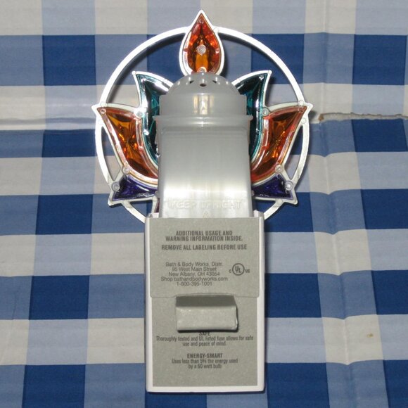 BBW White Barn Wallflowers Diwali Lotus Fragrance Nightlight Plug NEW - Picture 2 of 6